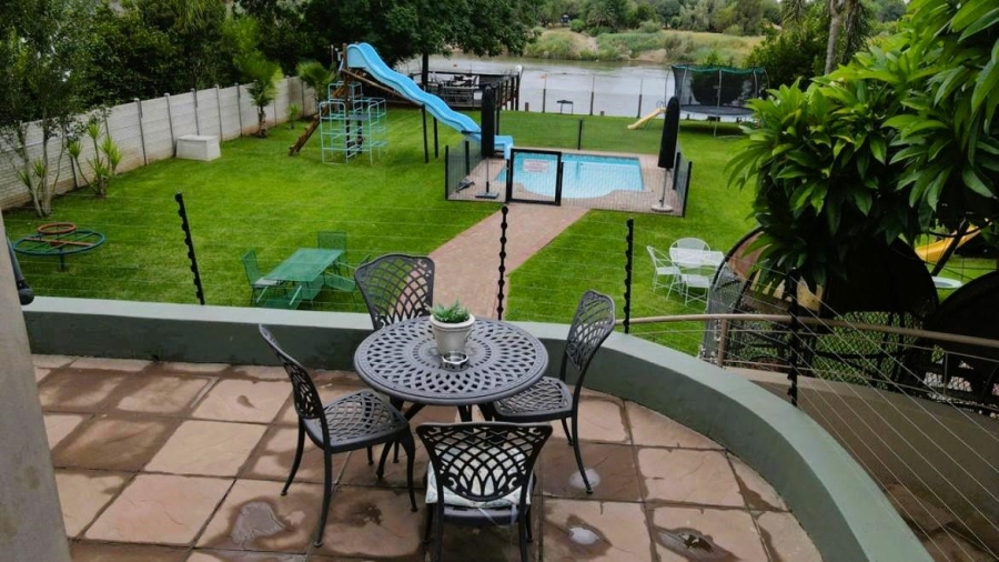 5 Bedroom Property for Sale in Bellvue Northern Cape